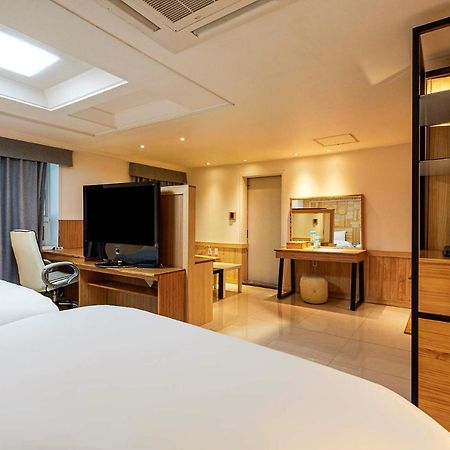 I.Y Hotel Suwon Exterior foto