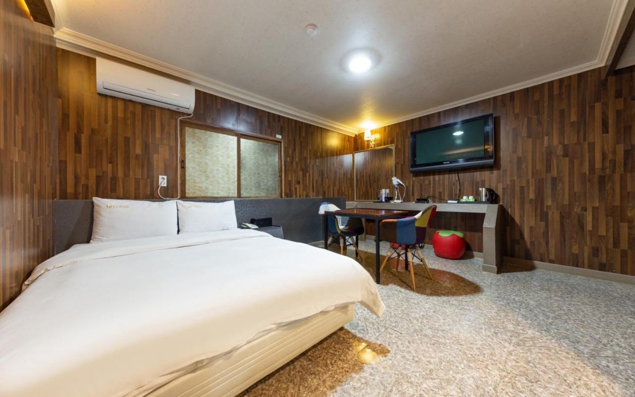 I.Y Hotel Suwon Exterior foto